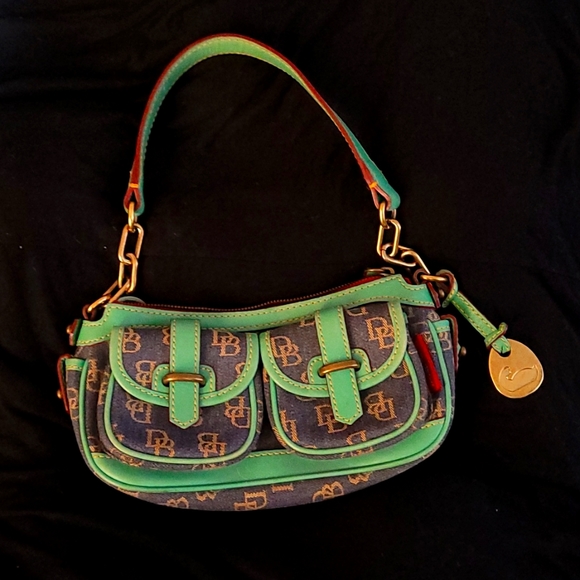 Dooney & Bourke Handbags - Authentic Dooney & Bourke Handbag